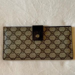 AUTHENTIC Gucci Wallet - GG Brown Canvas